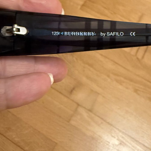 Burberry sunglasses B8413/S oversized rectangular dark check like new with case