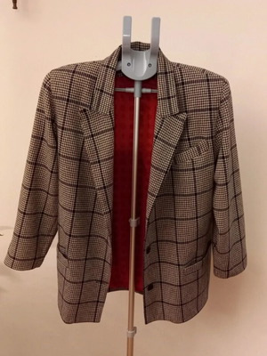 Lussile checked blazer M-L like new with Prince of Wales pattern