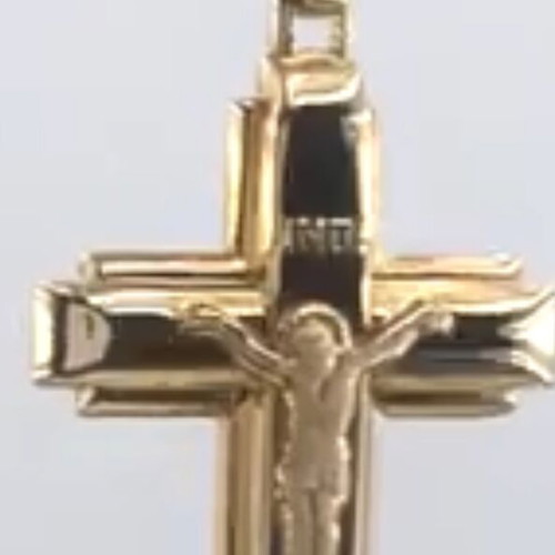 Gold cross 14K like new with chain and crucifix