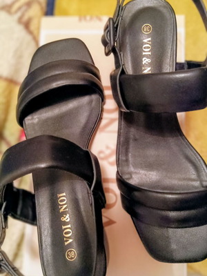 Black Voi Noi sandals new size 38
