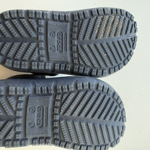 Crocs dark blue toddler shoes used, size C6 (EU 22-23)
