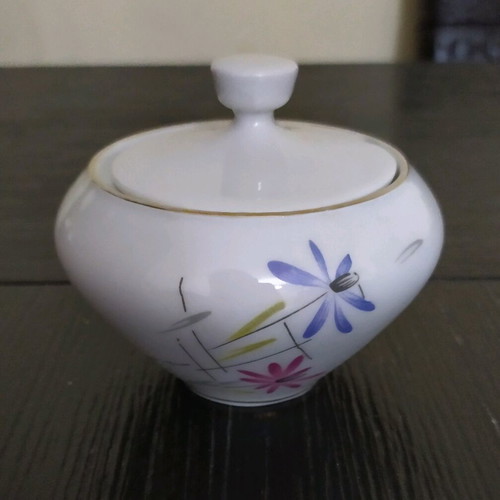Porcelain sugar bowl like new with floral design