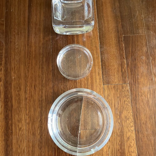 Glass ashtrays used, small, medium and large sizes