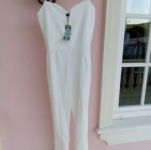 boohoo γυναικεία ολόσωμη φόρμα καινούρια σε νούμερο medium