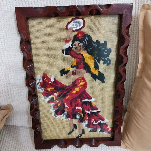 Vintage embroidered dancers paintings on wood like new, set of 2