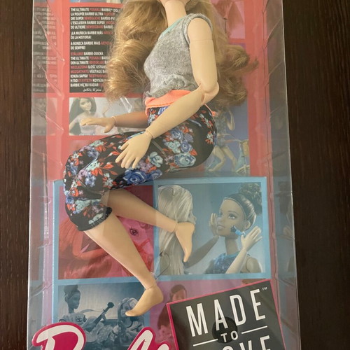 Barbie Made to Move doll new with countless movements