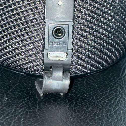 LG PH3 Bluetooth Wireless Speaker like new