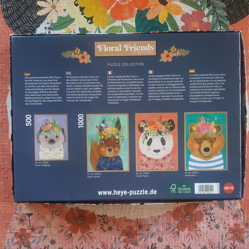 Heye puzzle 1000 pieces used, Floral Friends Cuddly Panda