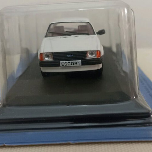 Unforgettable Cars Ford Escort GL 1982 1:43 model new with magazine