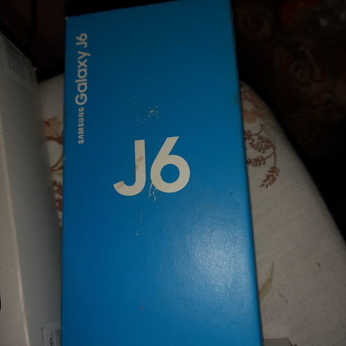 Samsung collectible phone boxes like new, set of 4