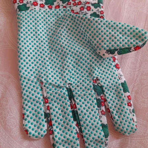 Garden gloves new, two pairs, thin