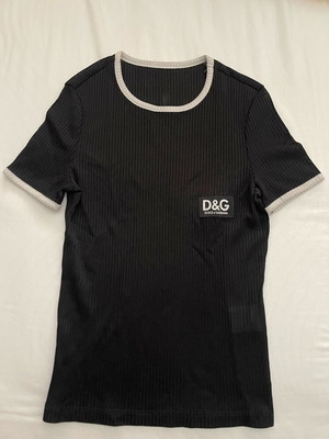Dolce & Gabbana black T-shirt like new with white details