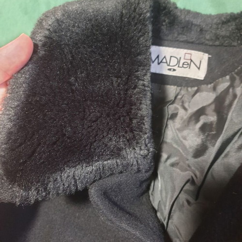 Coat with Fur Collar size S like new, black