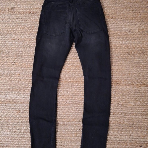 One Teaspoon women's black jeans mid-rise like new with knee rip