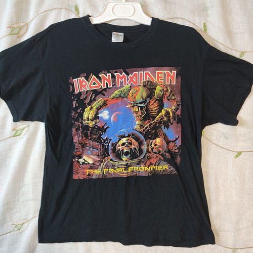 Iron Maiden The Final Frontier T-shirt size L like new