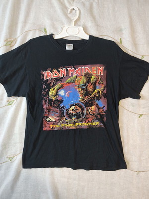 Iron Maiden The Final Frontier T-shirt size L like new