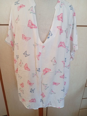 Janina viscose blouse white with butterflies size 4XL like new
