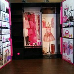 Ντουλάπα Barbie και 10 κούκλες Barbie μεταχειρισμένες