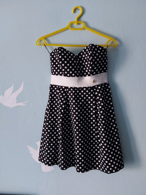 Lipsy London cocktail dress like new, size M, black and white