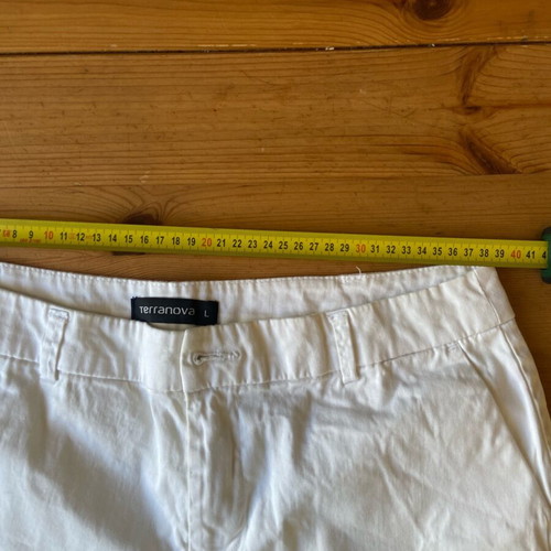 Terranova white women's fabric shorts like new, size L