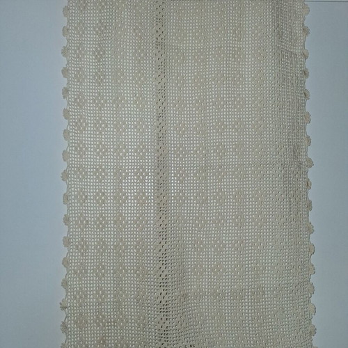 Crocheted table runner handmade, like new, 80×40 cm