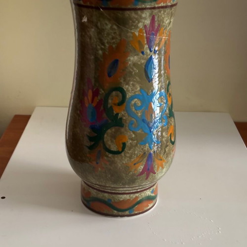 Keramikos vase used collectible with cracks