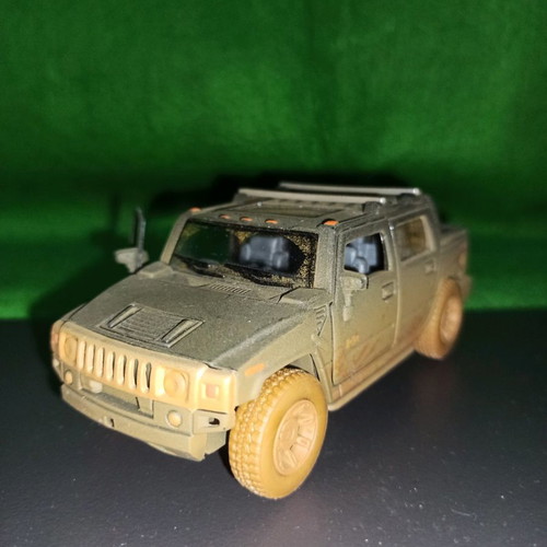 Kinsmart 2005 Off Road Green Hummer H2 SUT used, scale 1/40