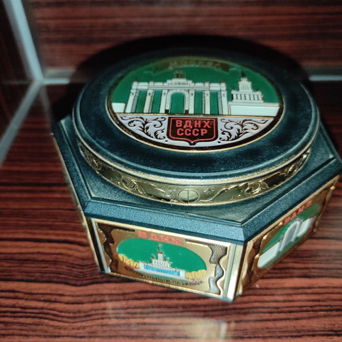 Παλιό ρώσικο μουσικό κουτί κουρδιστό retro μεταχειρισμένο