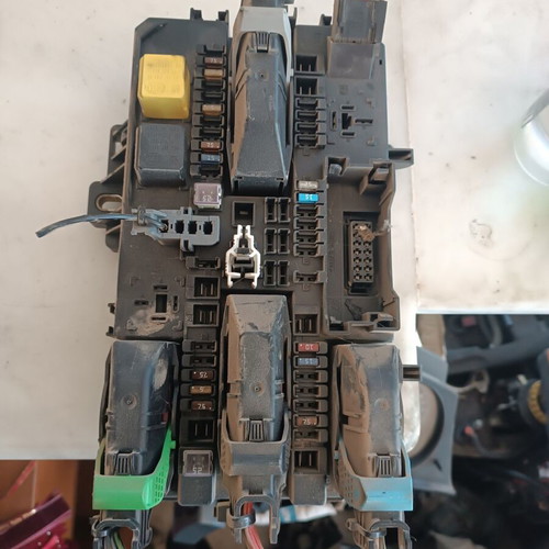 Fuse box for Opel Astra H '04-'10 like new