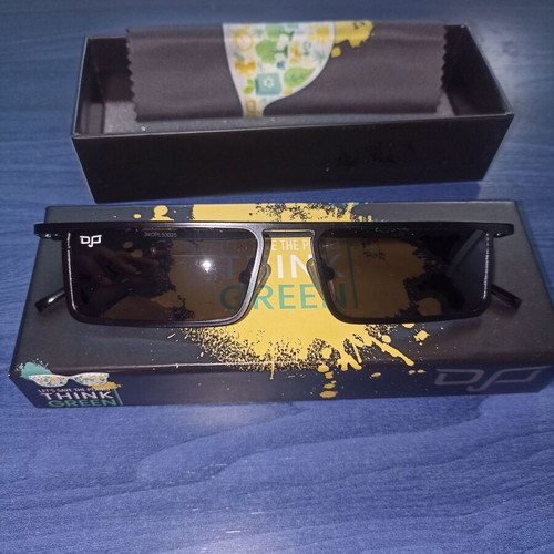 Ojo sunglasses new with case and cleaning cloth