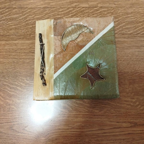 Album with pressed paper and natural leaves, like new, 10 pages