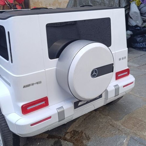 Scorpion Mercedes Benz kids car used with remote and charger