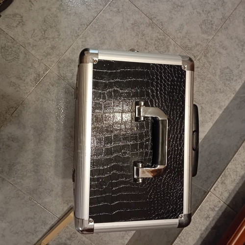 Organizing suitcase wheeled used
