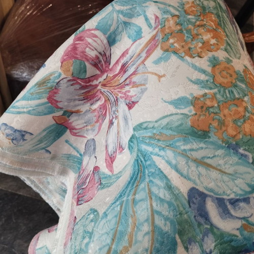 Topi fabric in excellent condition 1.40×5.60 meters