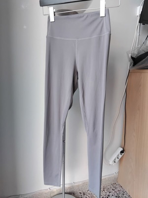 Grey leggings size M