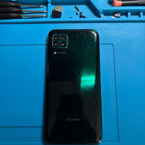 Huawei P40 Lite Emerald Green σαν καινούργιο με tempered glass