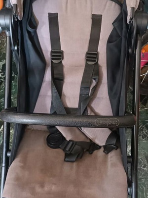 Cybex Beezy stroller used with minor wear