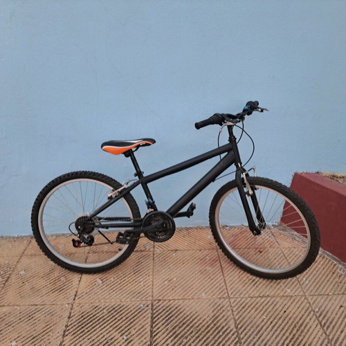 Champions Mountain bike 24 inch used with electric horn