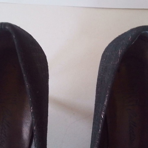 Rossi women's leather pumps size 38 like new, black with brown