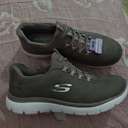 Skechers women's athletic shoes, size 37.5, grey