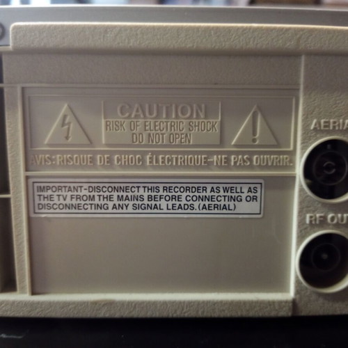 Hitachi combo video and DVD player used, no remote