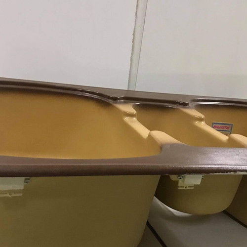 Majestic Synthetic Kitchen Sink new, two-tone brown/cream