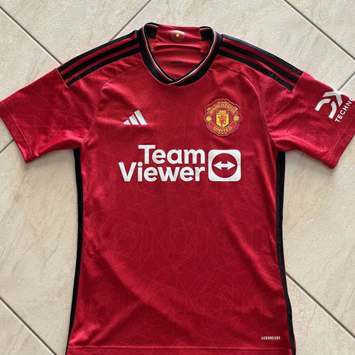 Adidas Manchester United 2023/24 Home Jersey size S new authentic