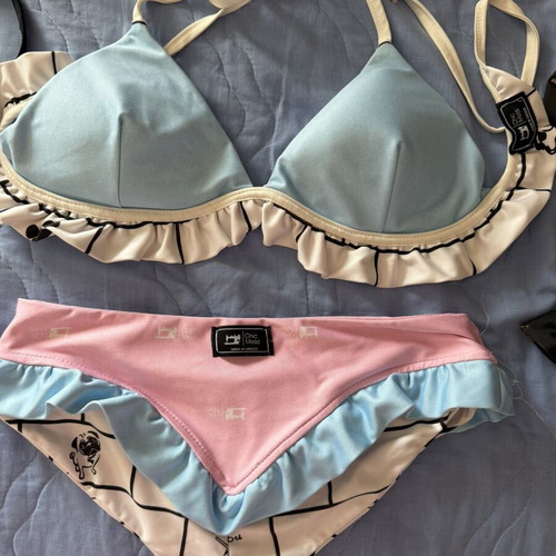Chic Mess bikini set of 3, reversible top, high-waisted, like new