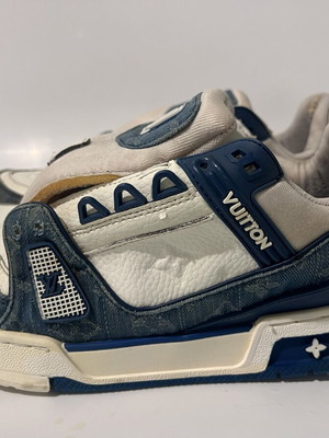 Louis Vuitton trainers used, white and blue, size 44