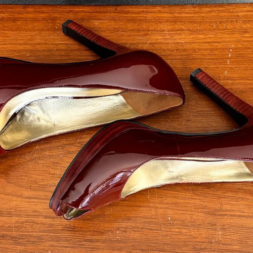 Peep toe Nine West shoes size 40 like new, brown-bordeaux patent leather