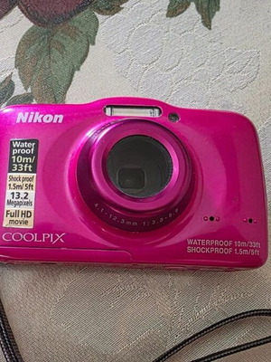 Nikon Coolpix S32 13.2MP digital camera used, pink