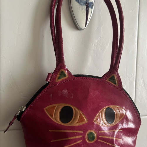 Children's handbag with cat face used, burgundy leather, handles
