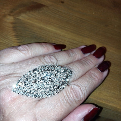 Adjustable ring impressive like new, unused