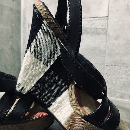 Burberry shoes used, excellent condition, size 37-38